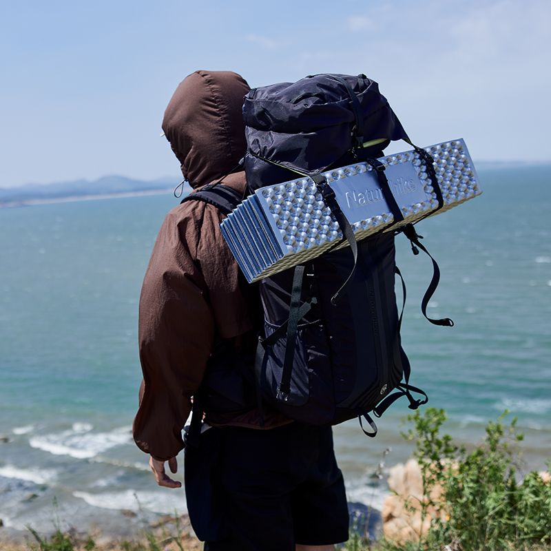 Naturehike rozšířená pěnová karimatka skládací 670g - tmavě šedá